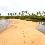 Praia Barra do Rio dos Frades | Turismo em Trancoso, Bahia