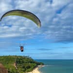 Voo de Parapente | Pousada Ilumina - Arraial d'Ajuda, Porto Seguro, Bahia