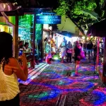 Beco das Cores na Rua Mucugê | Pousada Ilumina - Arraial d'Ajuda, Porto Seguro, Bahia