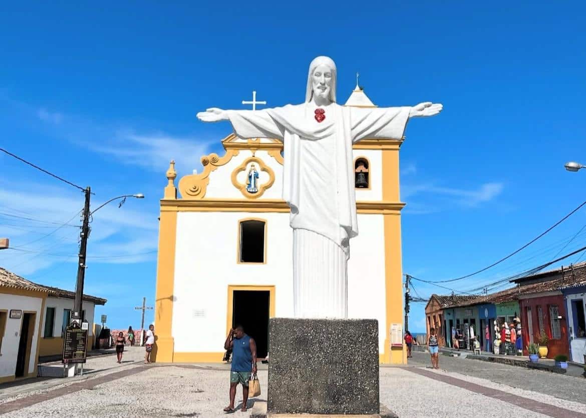 Centro Histórico de Arraial d’Ajuda: Igreja, Mirante e Cultura